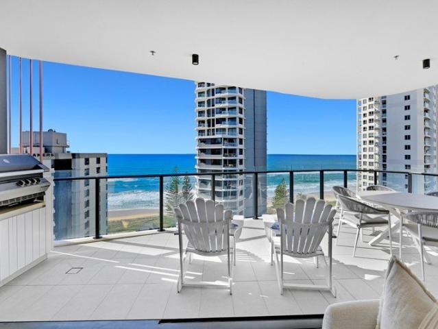 Coastal Luxury with Sweeping Ocean Views