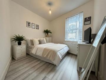 Fully Furnished | Located In Radford, Nottingham NG7, 4 bed shared accommodation to rent, £1,200 pcm | PrimeLocation