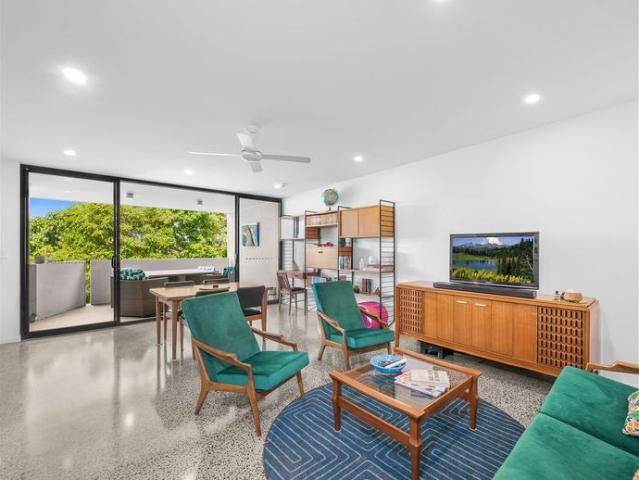 Fully furnished leafy paradise