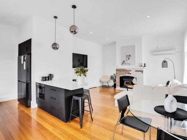 Fully Furnished Living in East Launceston