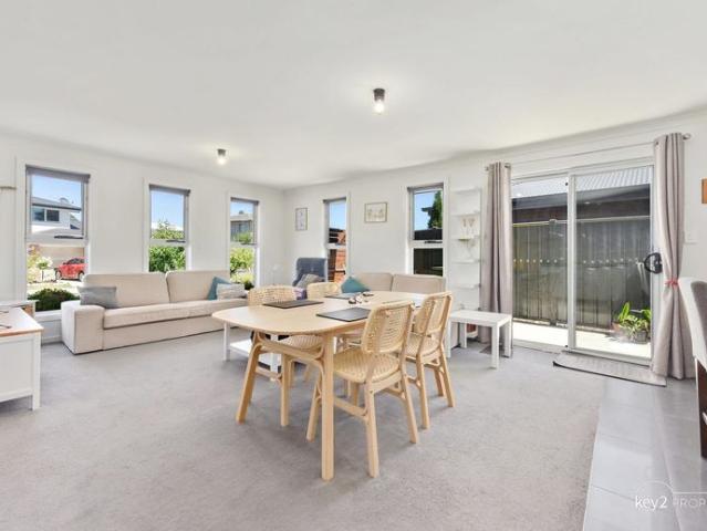 Fully Furnished Living