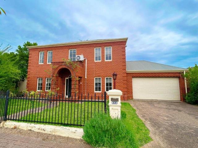 Fully Furnished Lifestyle Living in Blue Chip Linden Park