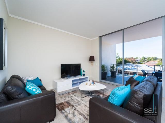 Fully Furnished Lifestyle & Location!