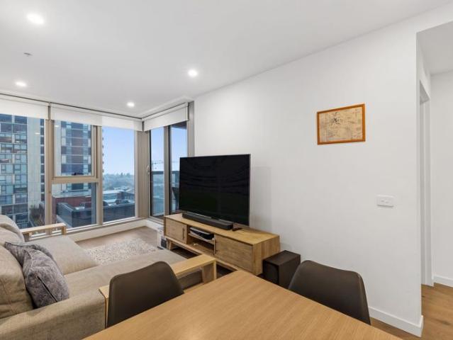 Fully Furnished Luxury Apartment with Spectacular Views