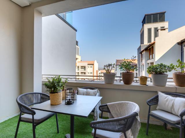 Fully Furnished Luxury apartment in Steyn City