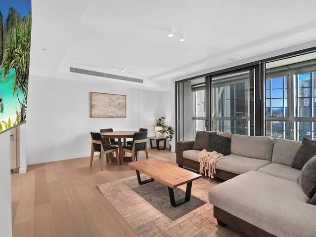 Fully Furnished Luxury Coastal Living with Breathtaking Ocean Views – Jewel Residences, Gold Coast