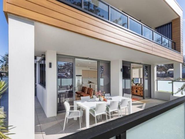 Fully Furnished Luxury Retreat at Huskisson warm and eclectic 3 bedroom courtyard apartment