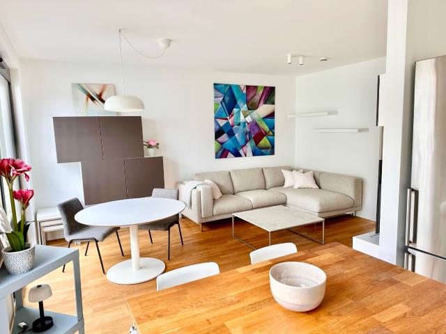 ⭐ Fully Furnished Luxury 1 Bedroom Apartment In The Bavarian Quarter