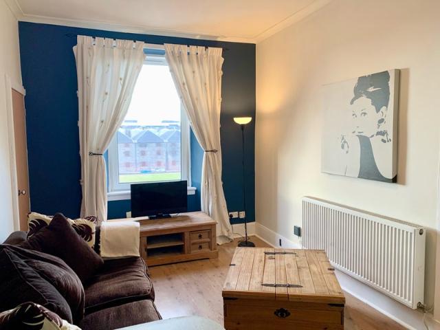 Fully furnished, modern one bed flat in Gorgie