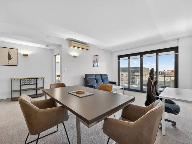 FULLY FURNISHED MODERN APARTEMENT