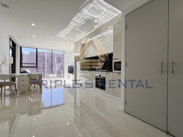Fully Furnished Modern Apartment in Eastgardens – Move In Ready!