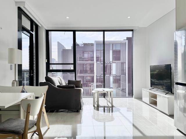 Fully Furnished Modern Apartment in Eastgardens – Move In Ready!