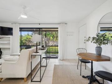 Fully Furnished Modern Apartment in Prime Location!