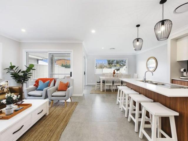 Fully Furnished, Modern Comfort in a Central Location