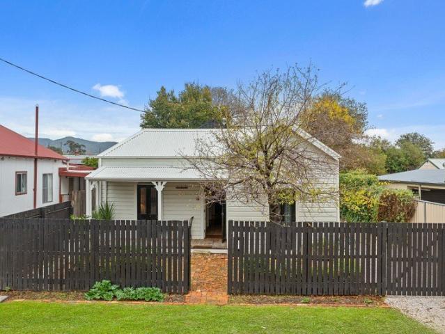 FULLY FURNISHED MODERN COMFORT, TIMELESS CHARM