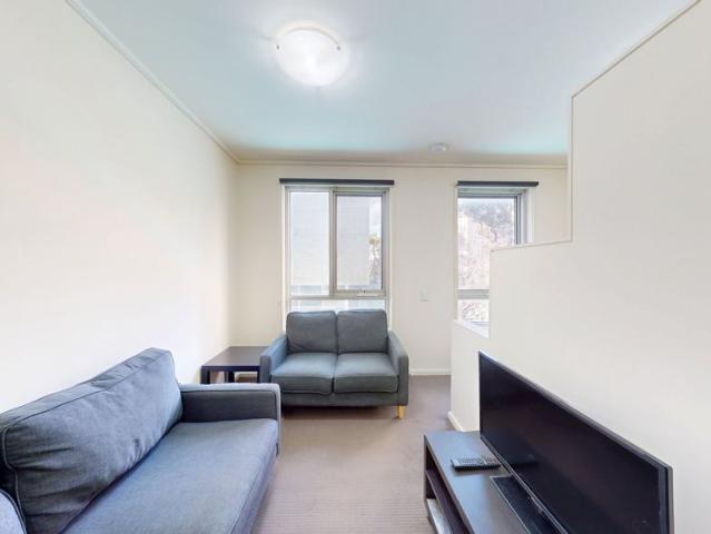 Fully Furnished Modern Studio Apartment in the Heart of Carlton