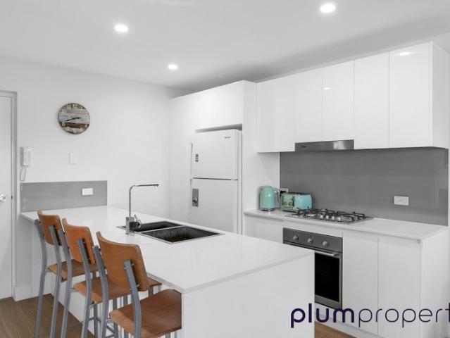 Fully furnished, modern unit in fantastic Taringa location!
