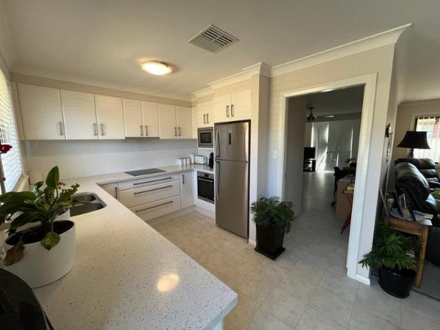 FULLY FURNISHED MODERN UNIT IN NORTH TAMWORTH