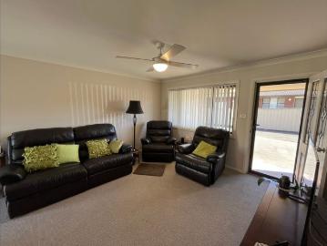 FULLY FURNISHED MODERN UNIT IN NORTH TAMWORTH