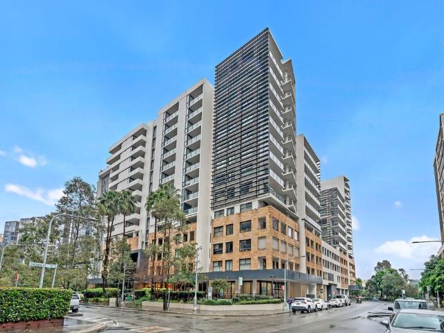 Fully Furnished Modern 2 Bedroom Apartment in Prime Mascot Location