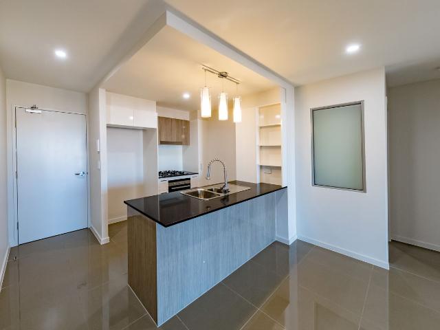 Fully Furnished Modern 2 Bedroom Apartment with Pool & Spacious Living