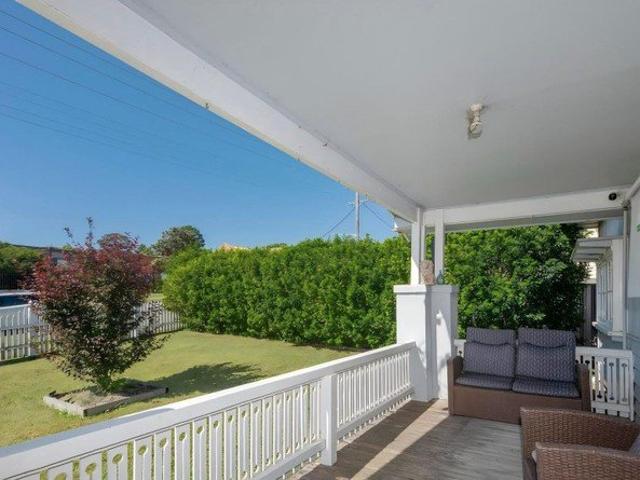 Fully Furnished Morden Large Studio in Morisset for Rent