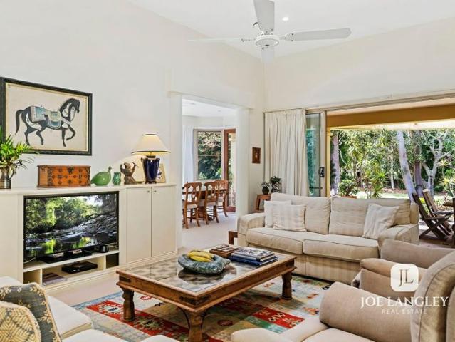 Fully Furnished Noosa Springs Villa