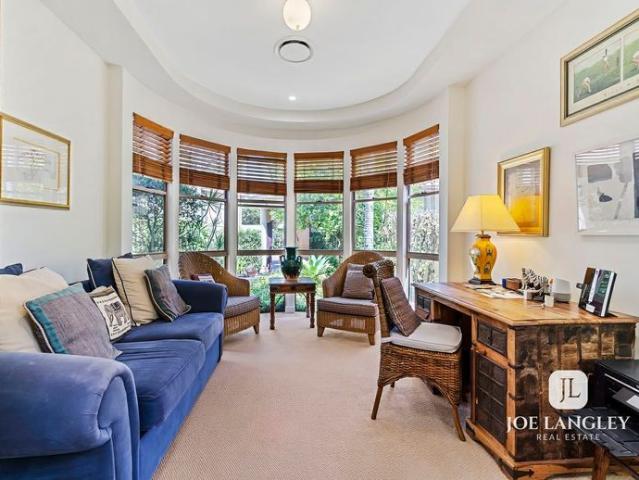 Fully Furnished Noosa Springs Villa