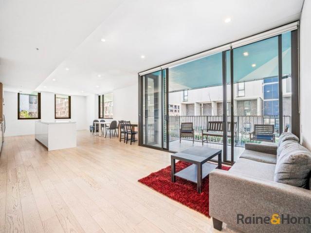 Fully Furnished NORTHEAST FACING PANORAMA BALCONY APARTMENT IN THE HEART OF GREEN SQUARE TOWN CENTRE