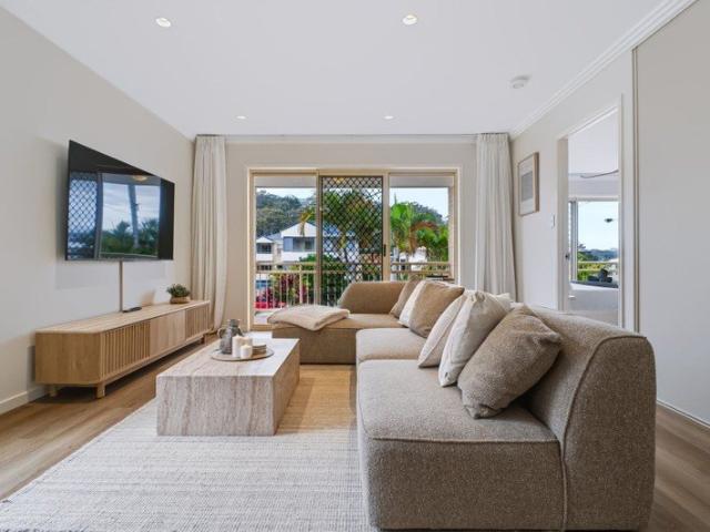 Fully Furnished Newly renovated two bedroom luxury apartment with Garage Parking for 2 cars
