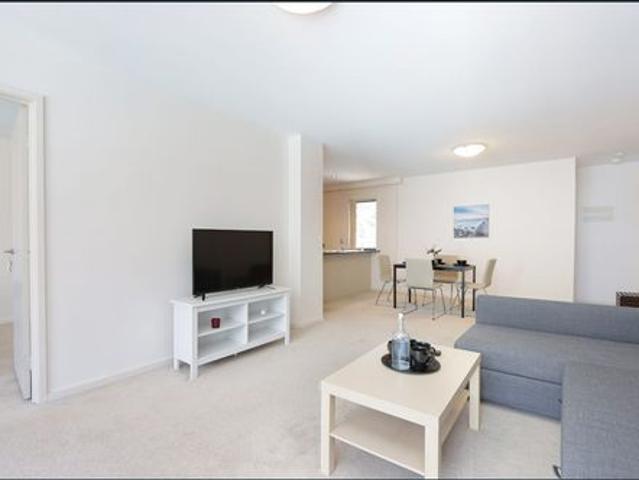 FULLY FURNISHED SOHO APARTMENT WITH RESORT STYLE FACILITIES!