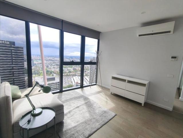 Fully Furnished Sophisticated Avant Living