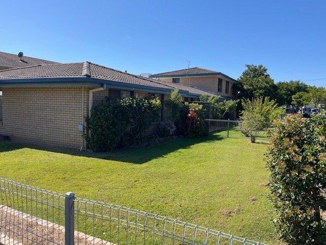 FULLY FURNISHED SAWTELL UNIT