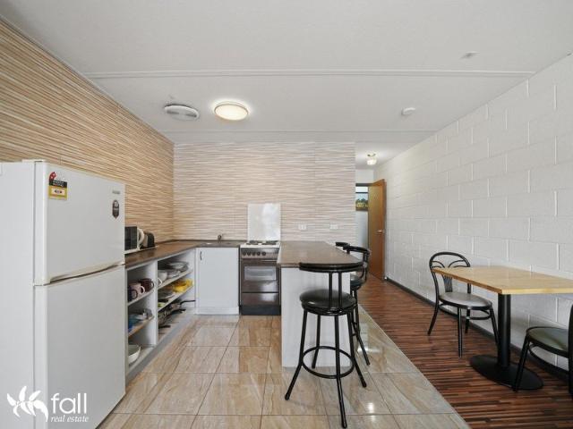 Fully Furnished Sandy Bay Unit Convenient Location