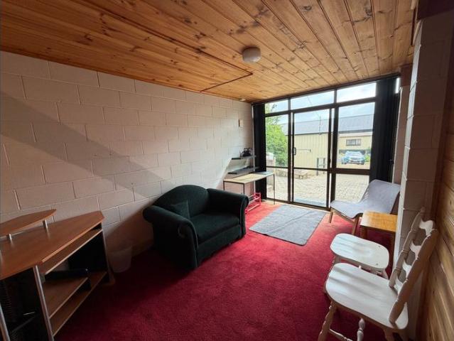 Fully Furnished Self Contained Flat – Downstairs Area of House