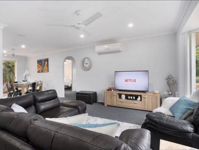 Fully furnished semi detached home available from Oct Dec  just bring your suitcase!