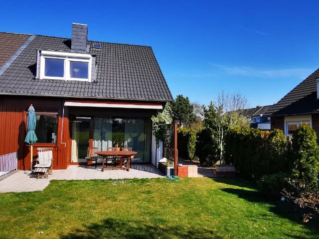 Fully furnished semi detached house with garden, sauna & gym – quiet location near Düsseldorf