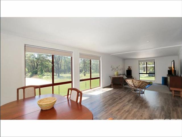 Fully Furnished Short Term Lease!