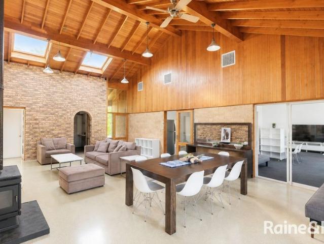 Fully Furnished Six Bedroom Home Spacious Living for Large Families or Company Accommodation