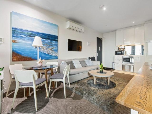 Fully Furnished Spacious 2 Bedroom, 1 Bathroom, Amazing Views, Long Term Rental