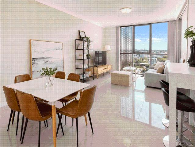 Fully Furnished Spacious 4 Bedroom Apartment with Secure Parking in Prime Mascot Location