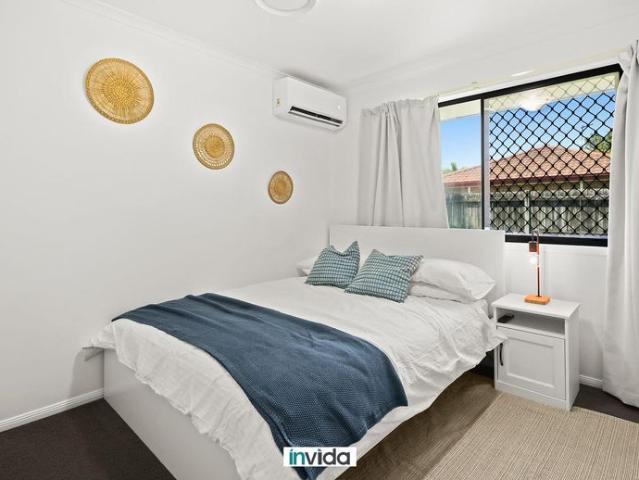 FULLY FURNISHED, SPACIOUS AND PRIVATE ROOM IN A SHARED HOUSE. UTILITIES AND INTERNET INCLUDED IN RENT HASSLE FREE LIVING!