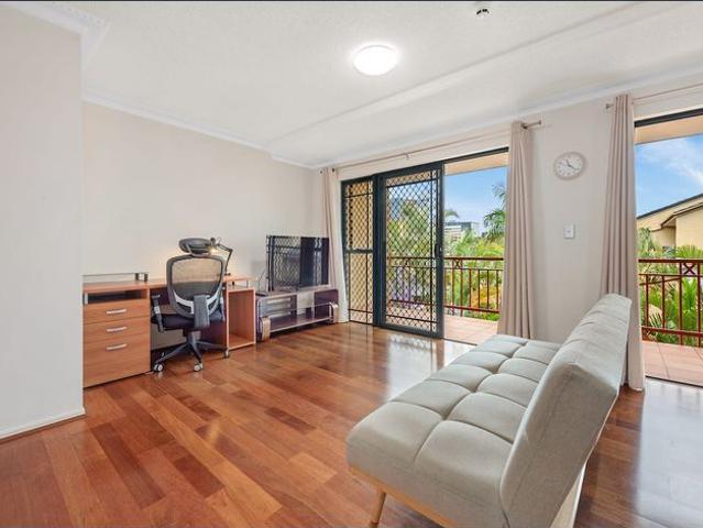 Fully Furnished Spacious Two Level Apartment with City Views