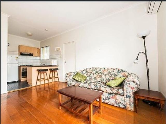 Fully furnished studio apartment!