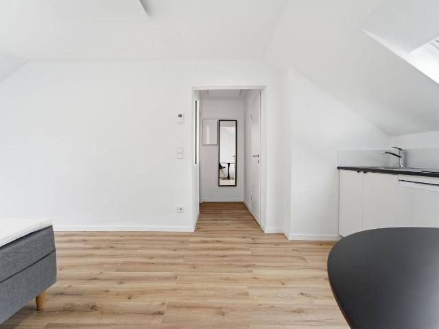 Fully Furnished Studio Apartment in Düsseldorf Hassels, Dusseldorf Amsterdam Apartments for Rent
