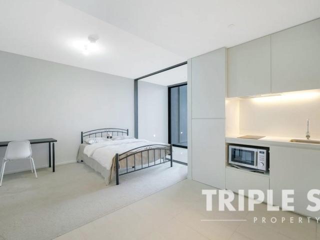Fully furnished Studio for Lease! Bills included