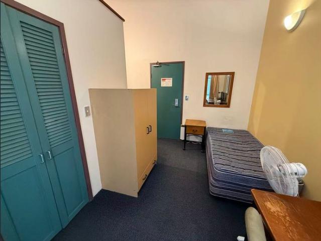 Fully Furnished Studio for students in the heart of Broadway
