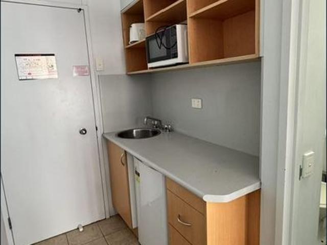 Fully furnished studio in the heart of Brisbane city
