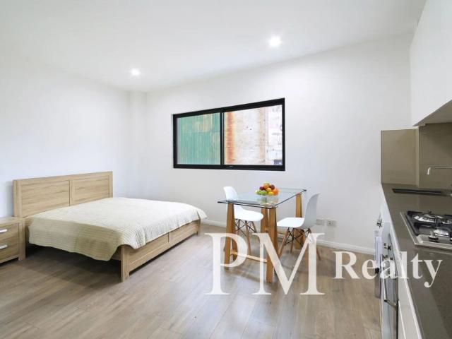 FULLY FURNISHED STUDIO IN THE HEART OF PETERSHAM