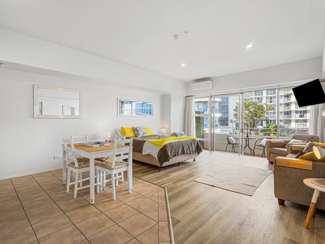 Fully Furnished Studio Living with Utilities Included!